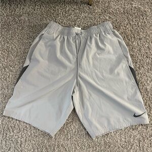 Nike Men's 2 toned gray swim trunks size small